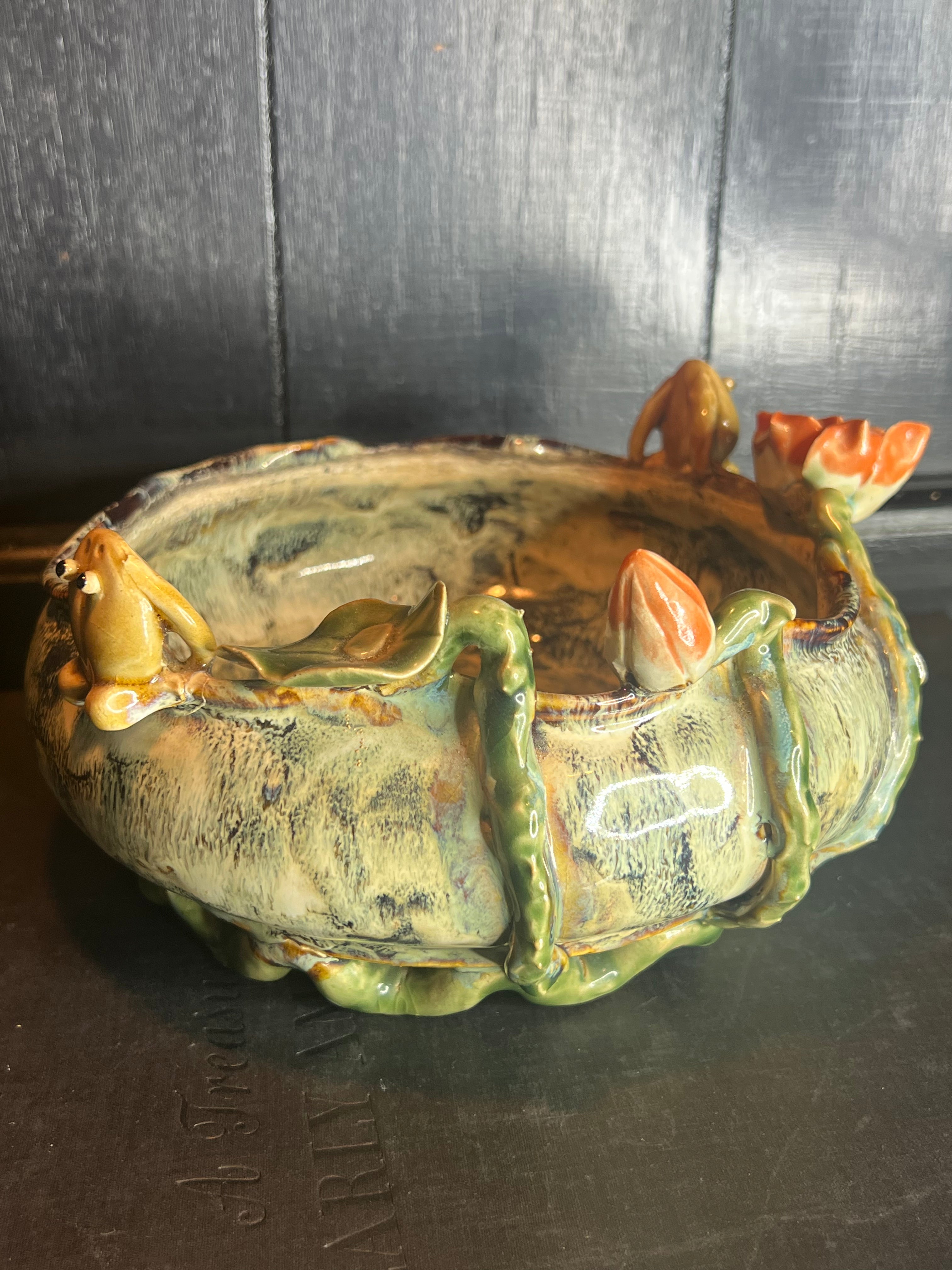 Majolica Frog Bowl