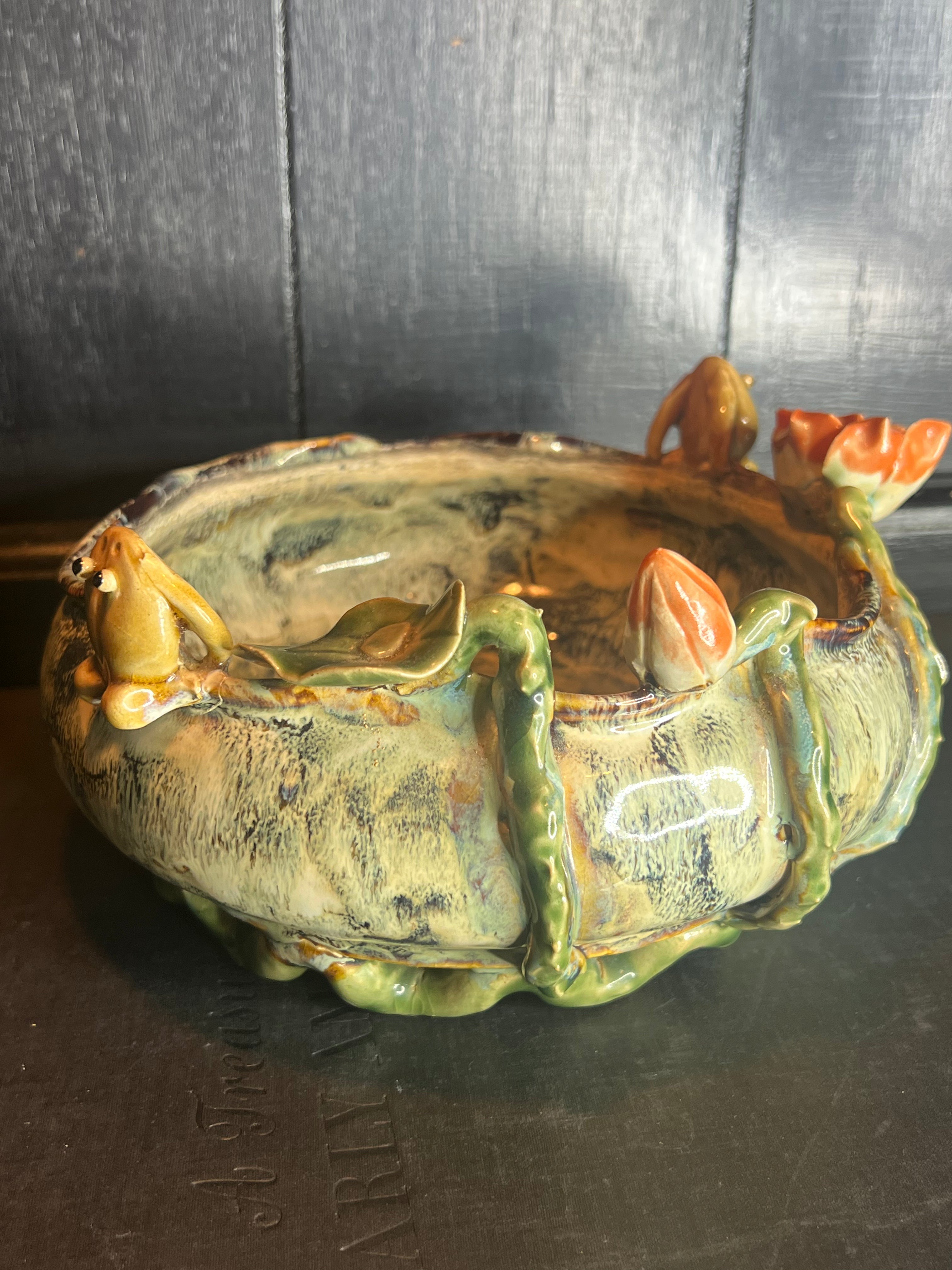 Majolica Frog Bowl