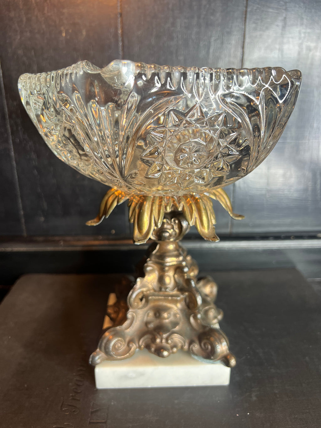 Crystal cigar ashtray/holder