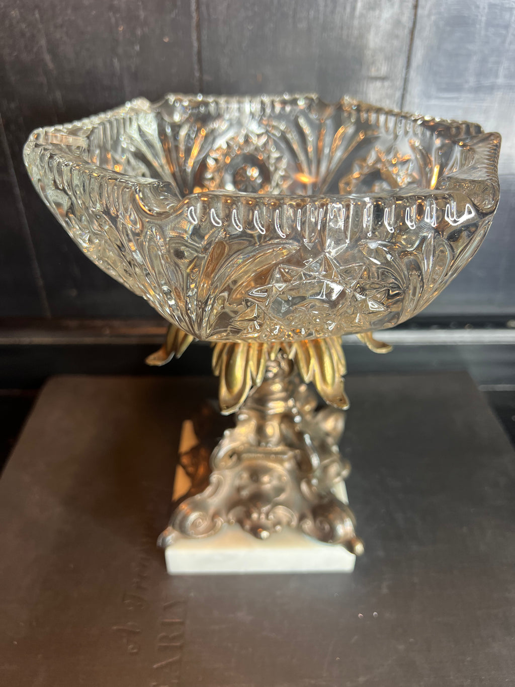 Crystal cigar ashtray/holder