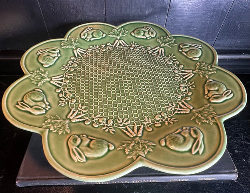 Bordallo Green Bunny Cake Stand