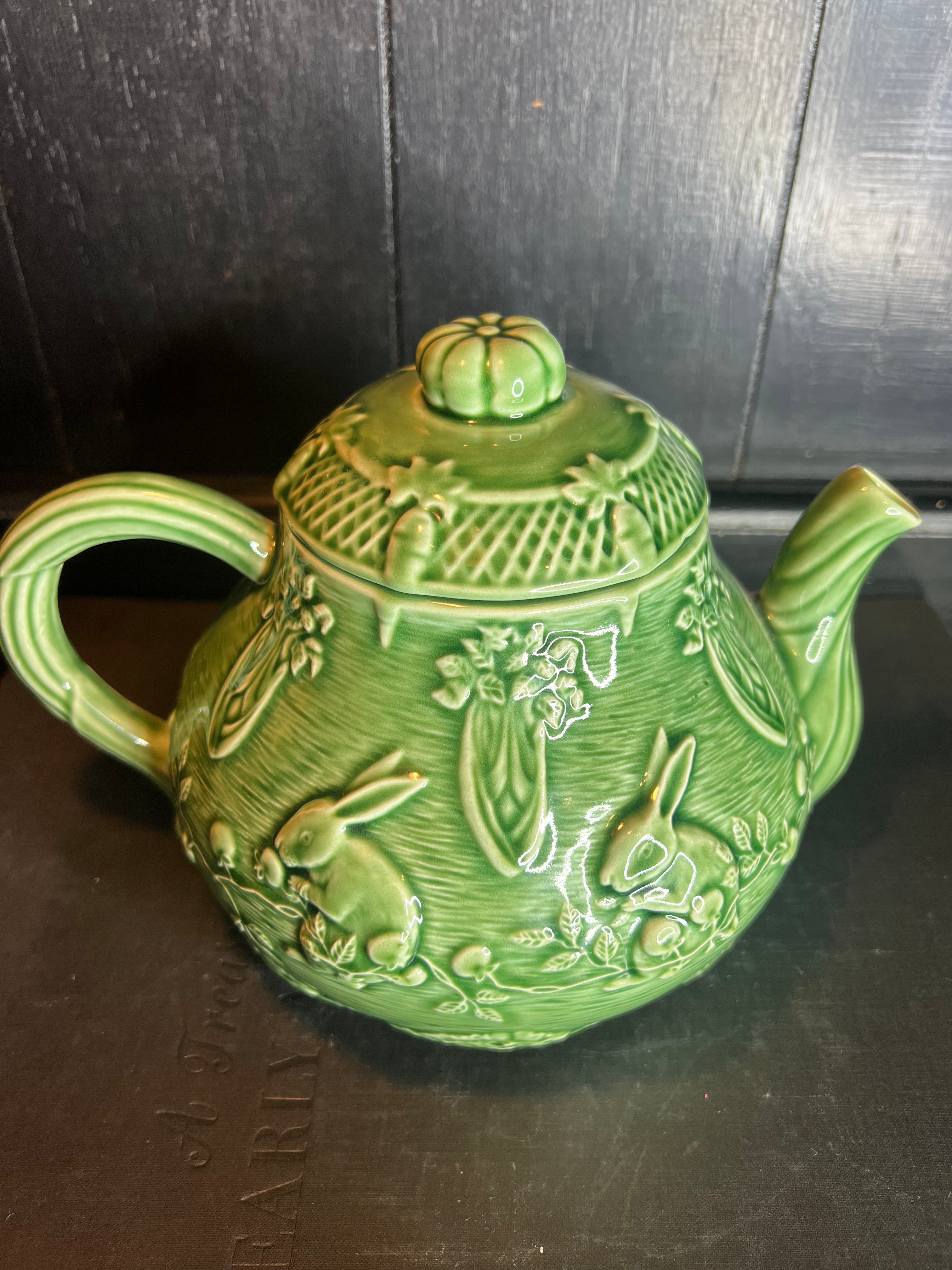 Bordallo Green Bunny Tea Pot
